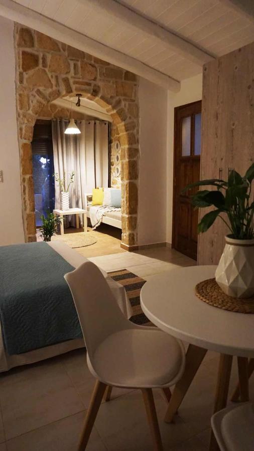 Studio Eleni - Oasis Holiday Houses Kokkinos Pirgos Buitenkant foto