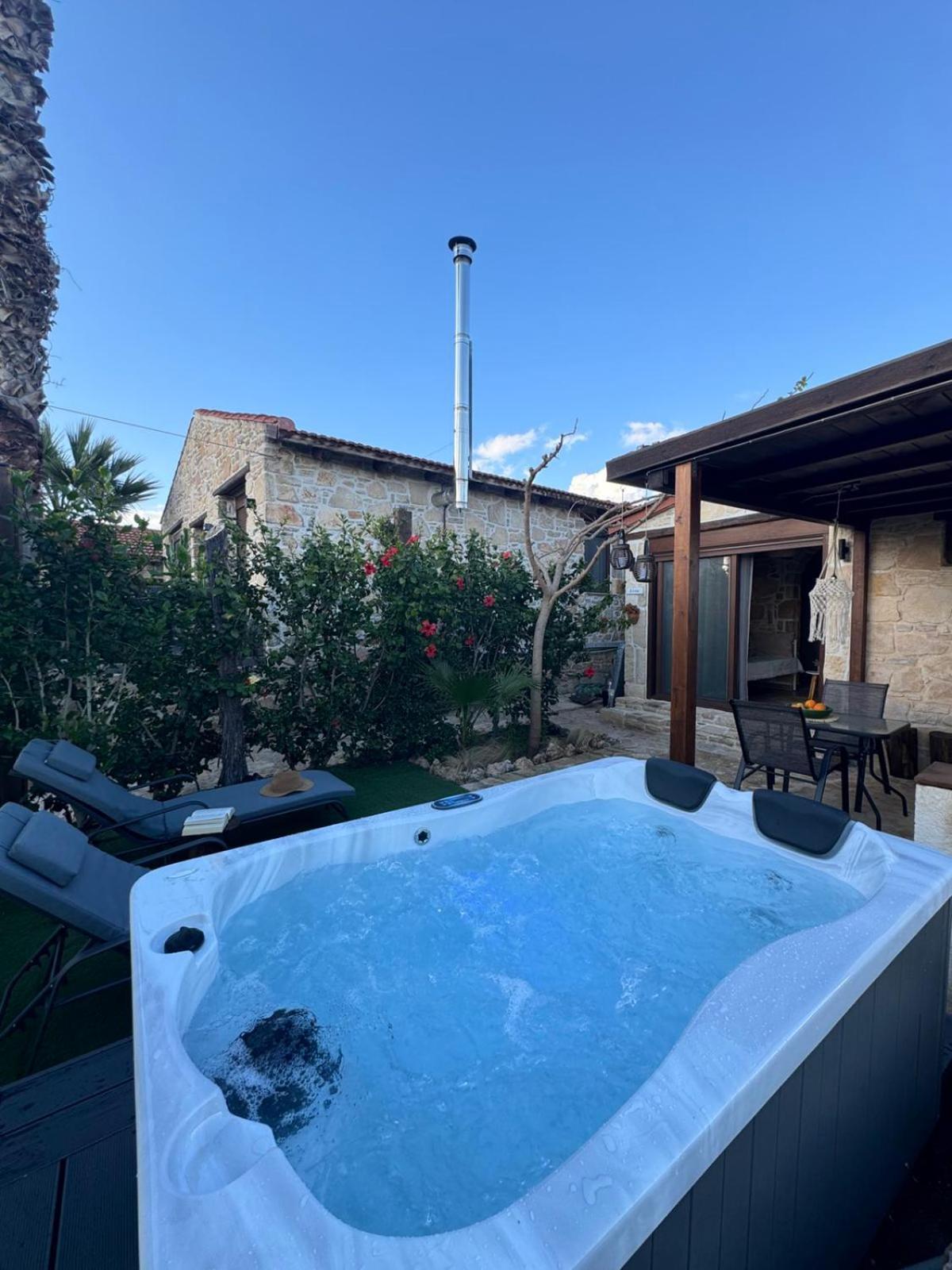 Studio Eleni - Oasis Holiday Houses Kokkinos Pirgos Buitenkant foto